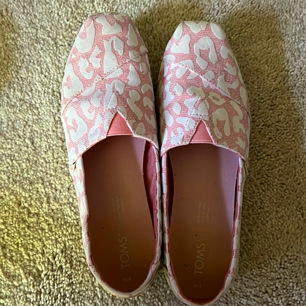 TOMs women size 8